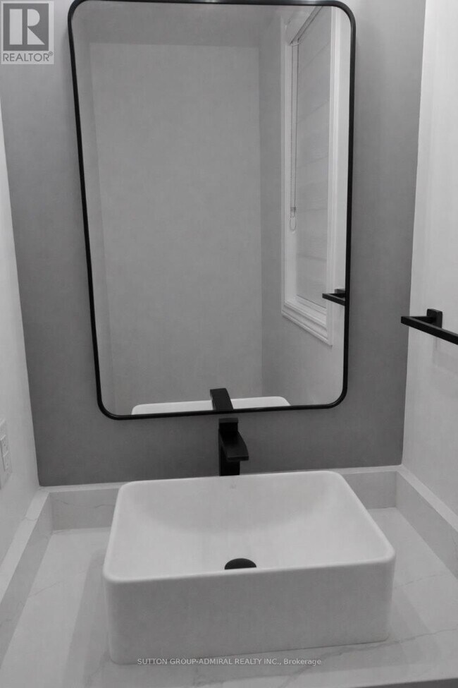 Photo du bâtiment - 65 Barkerville Dr