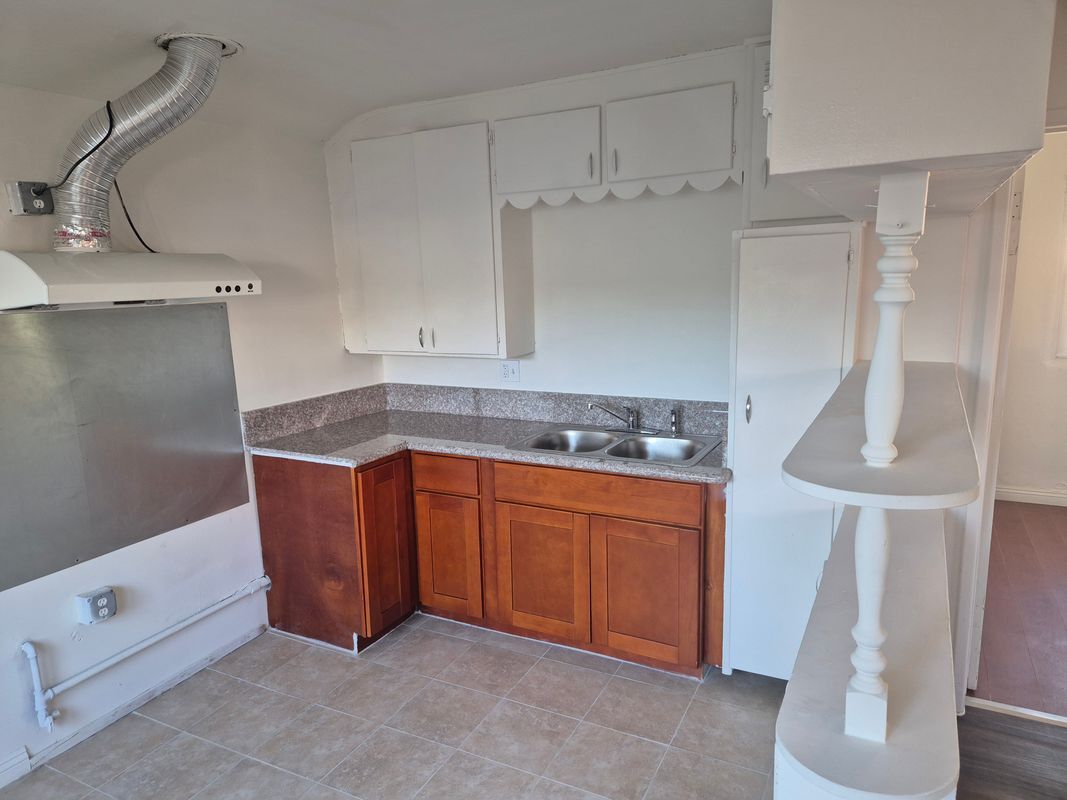 Building Photo - 118 Fano St