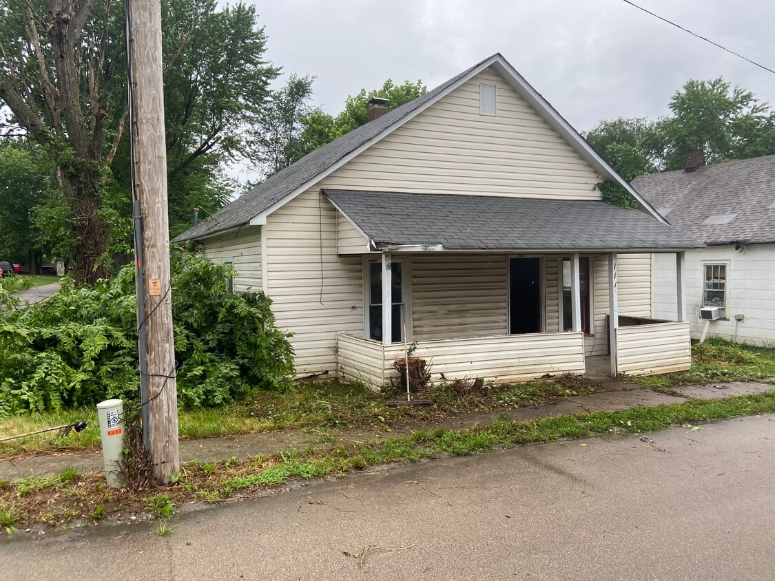 Primary Photo - 111 Jackson St