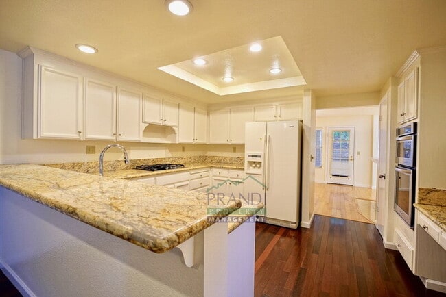 Foto del edificio - 5 Partridge Ct