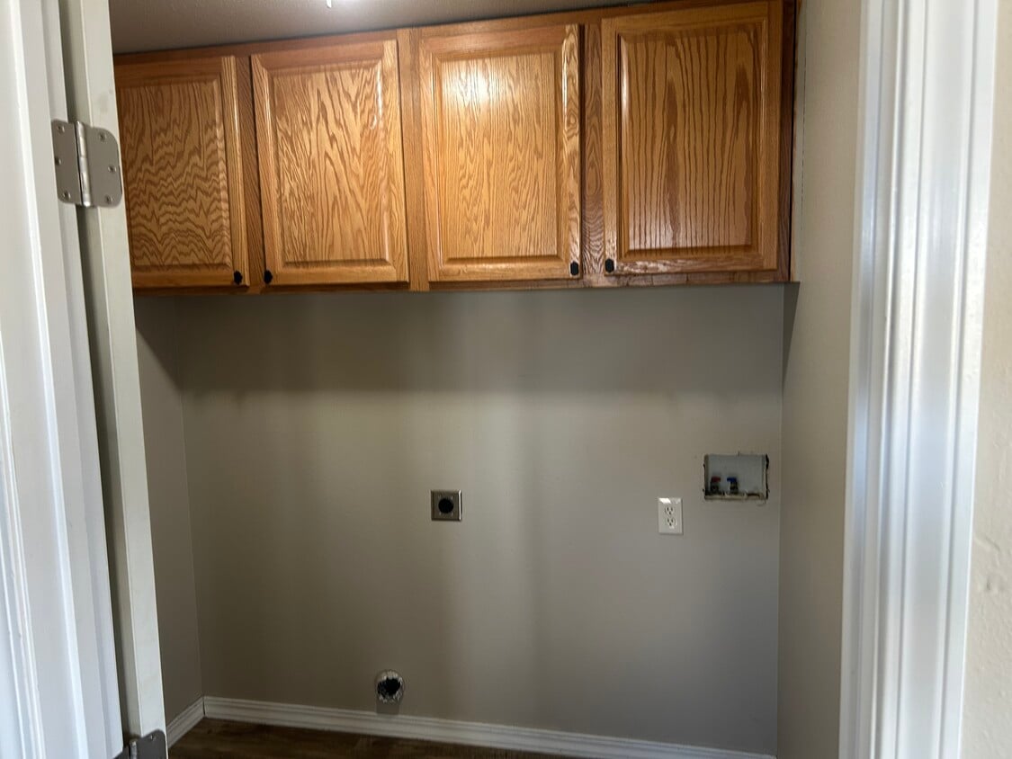 Building Photo - 356 Best Place Rd