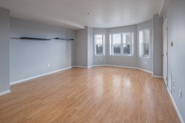 Building Photo - 1 Cityview Ln