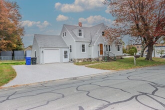 Building Photo - 53 Battell St