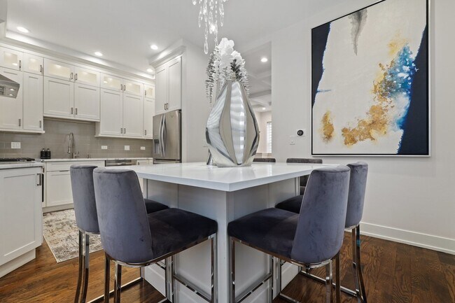 Foto del edificio - 834 E 48th St