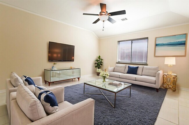 Foto del edificio - 5223 Jordan Ridge Dr