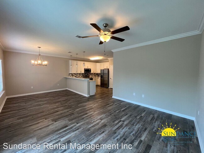 Foto del edificio - 3 br, 2.5 bath House - 348 Fir Avenue