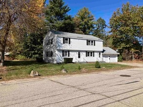Building Photo - 6 Willowbrook Dr