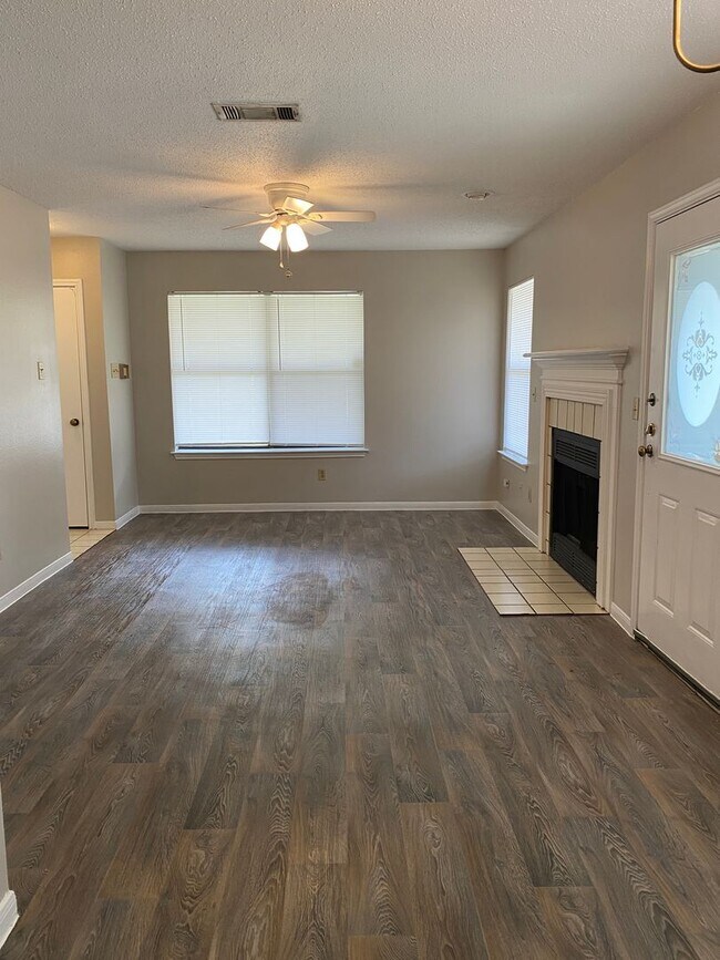 Foto del edificio - Cozy 1-Bedroom in Cambridge Village