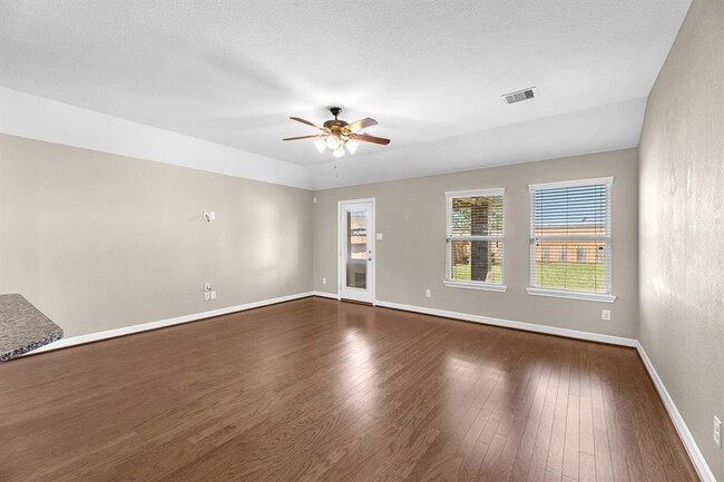 Foto del edificio - 10006 Boulder Bend Ln