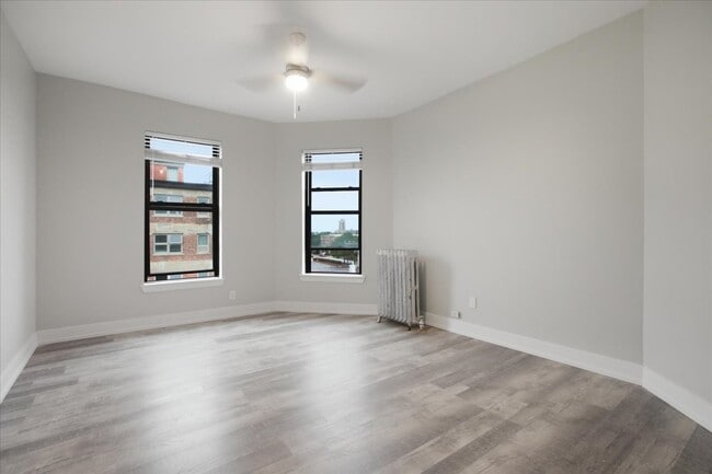 Building Photo - 6214 S Dorchester Ave
