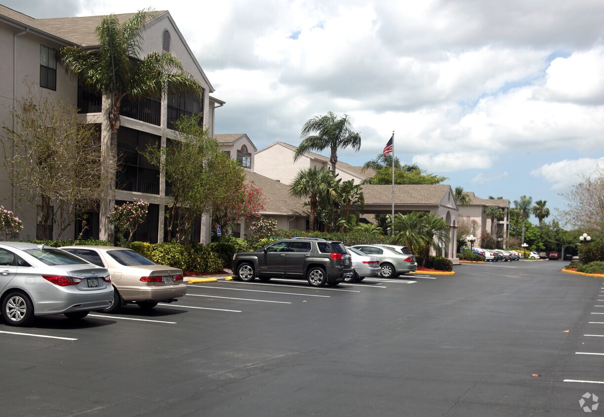 Regency Residence Apartments in Port Richey, FL