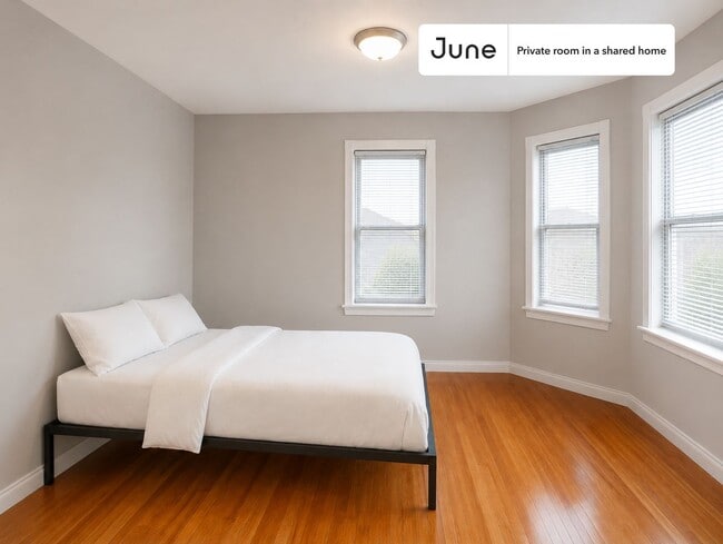 Building Photo - Room in Shared 6 bed/2 bath home