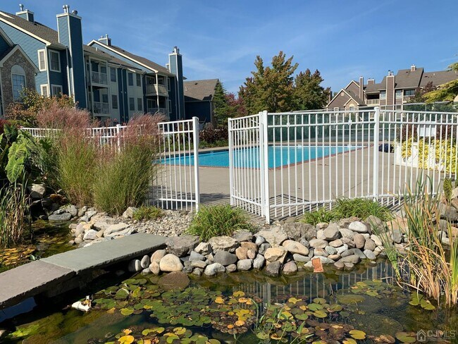 Building Photo - 277 Cozzens Ct