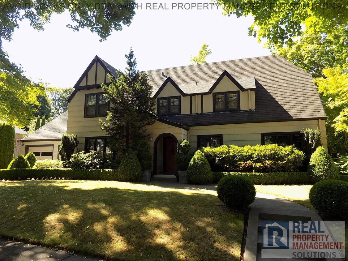 Primary Photo - Gorgeous Tudor in Lovely Eastmoreland