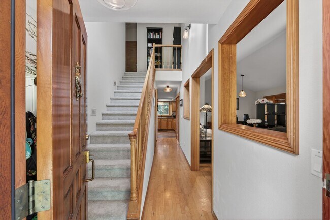Building Photo - Coastal Elegance Near Sunrise Beach: Luxury 3BR/2.5BA Gig Harbor Home