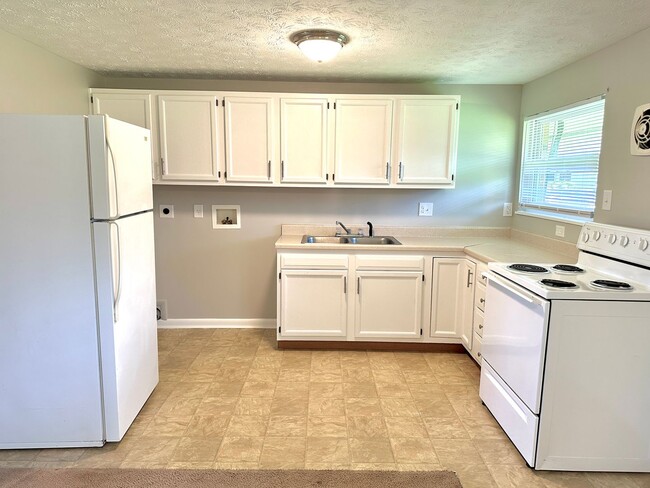 Building Photo - 4330 Shroyer