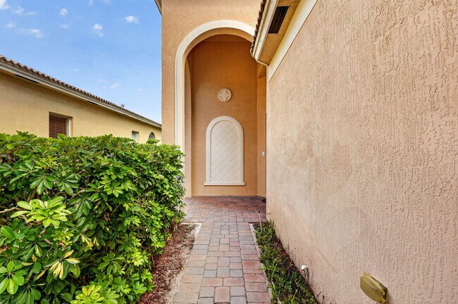 Foto del edificio - 5614 Sunberry Cir