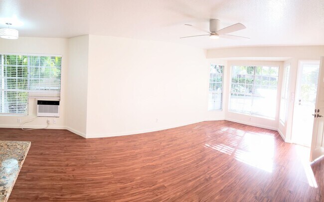 Building Photo - Crosspointe SaltLake Aloha Stadium Area 2 ...