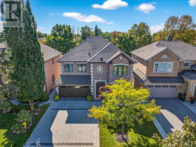 Photo du bâtiment - 16 Woodland Trail Ct