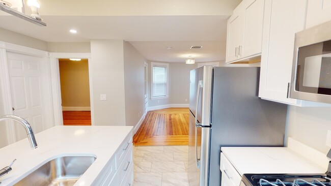 Foto del edificio - 267 E Cottage St