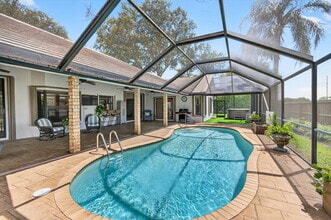 Building Photo - 4256 Gleneagles Dr