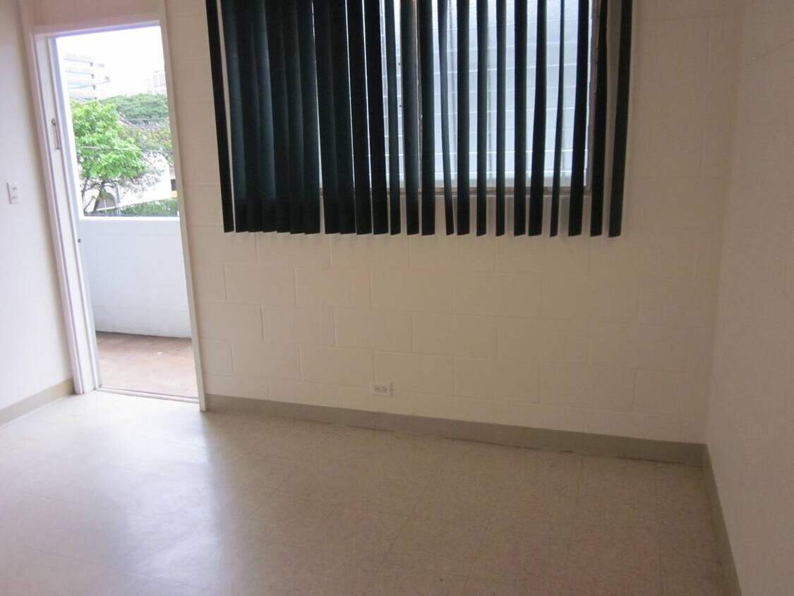 Building Photo - 932 Kinau St