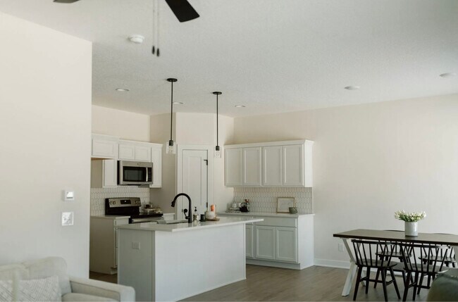 Foto del edificio - 1260 E 28th St