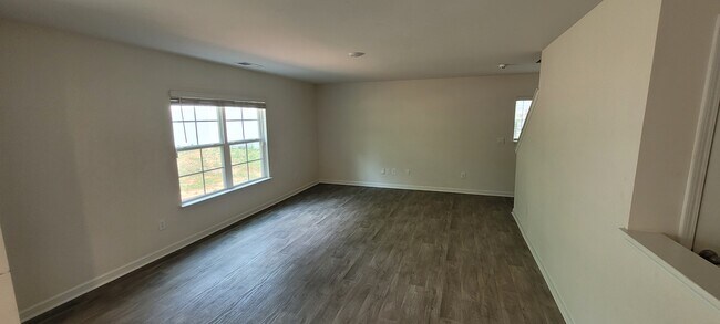 Foto del edificio - 4712 Black Forest Dr