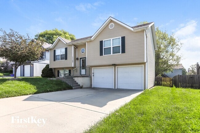 Building Photo - 11101 N McKinley Ave
