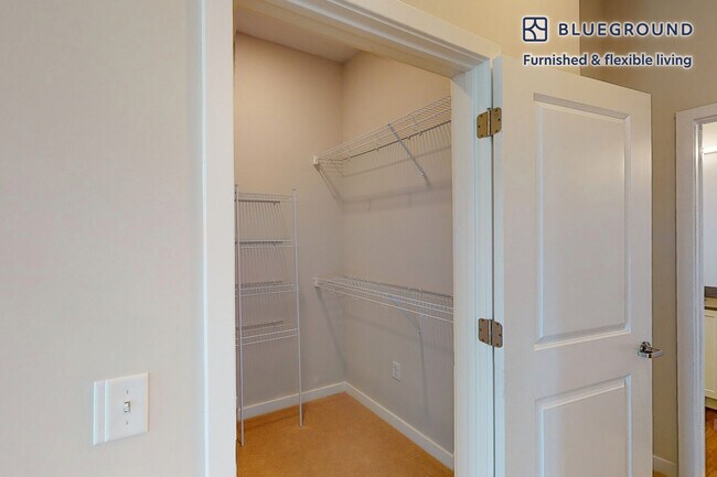Foto del edificio - 332 Halstead Ave