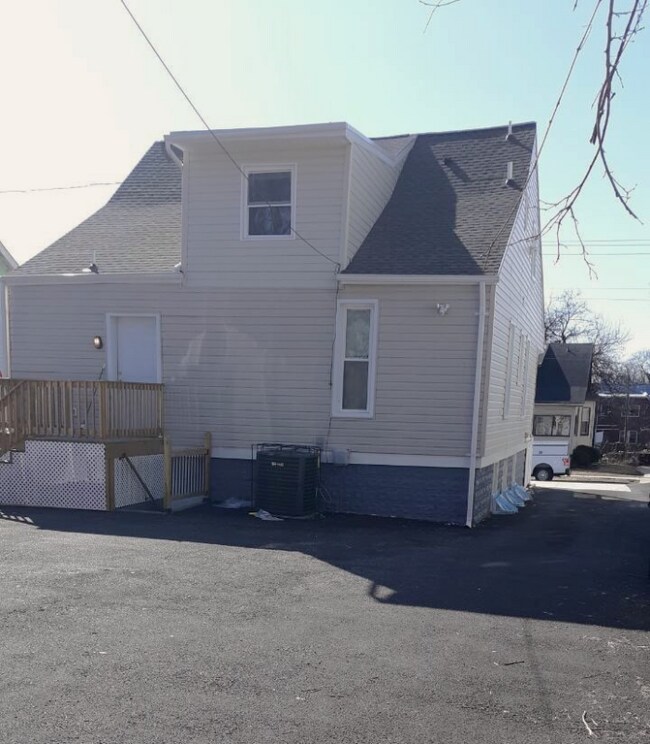 Foto del edificio - 3818 W Cold Spring Ln