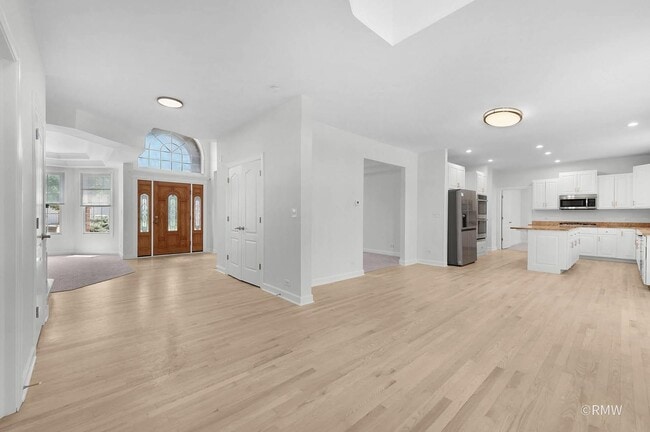 Building Photo - 770 Cole Dr