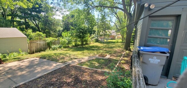 Foto del edificio - College View Cutie!