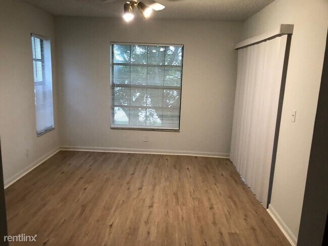 Building Photo - 2950 Olivewood Terrace