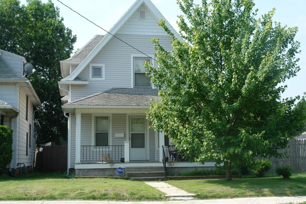 Primary Photo - 1467 South Ave