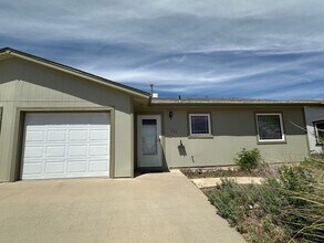 Building Photo - 5542 Cypress St