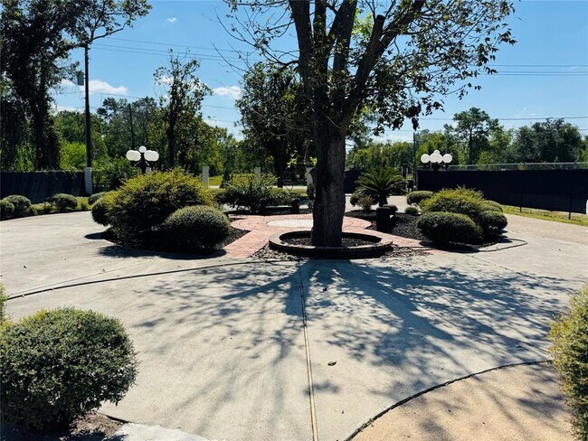 Foto del edificio - 904 Blue Bell Rd