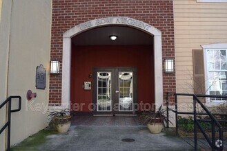 Building Photo - 1400 Granby St