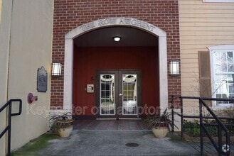Building Photo - 1400 Granby St