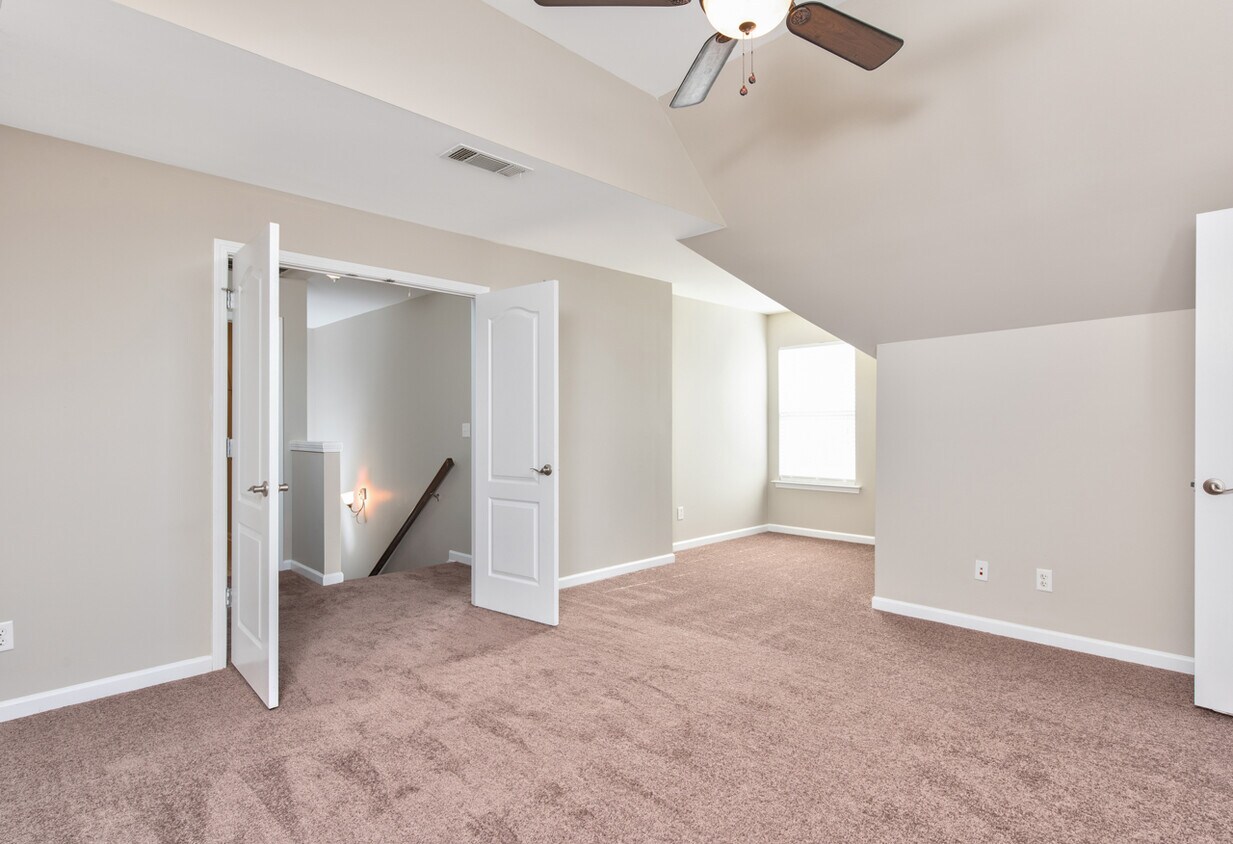 Primary Photo - 6481 Southern Trace Dr