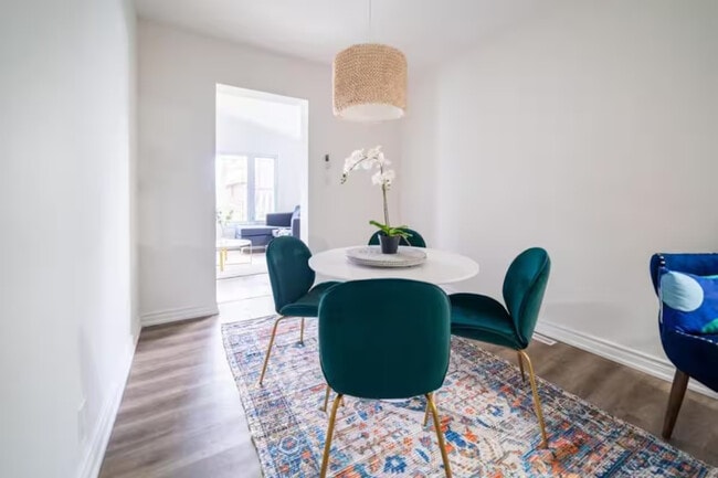 Building Photo - 186 Crowland Ave