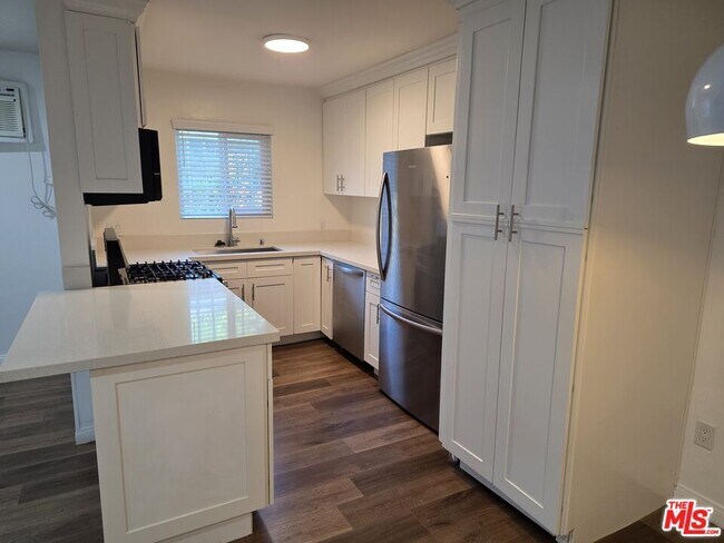 Foto del edificio - 1833 N Edgemont St