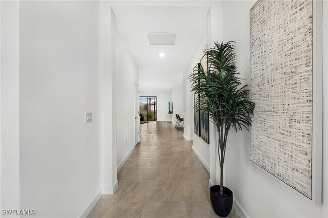 Foto del edificio - 18311 Ridgeline Dr