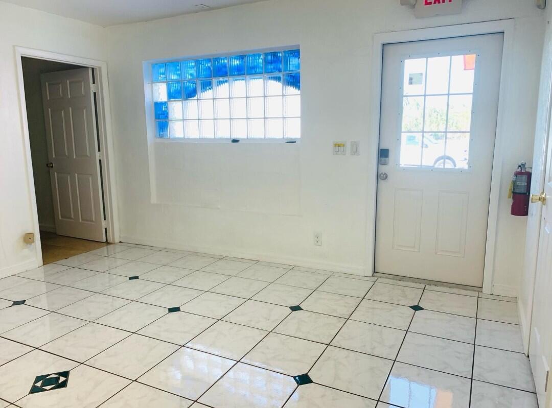 Primary Photo - 500 W Oakland Park Blvd