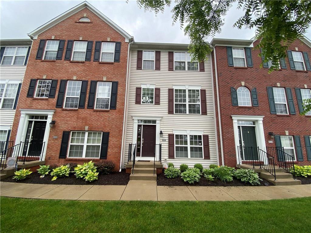 9429 Glencroft Way, Indianapolis, IN 46250 Condo for Rent in