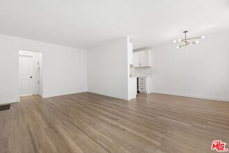 Building Photo - 3707 S Canfield Ave