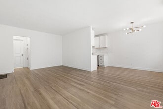 Building Photo - 3707 S Canfield Ave