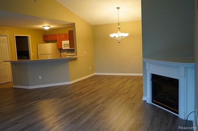 Building Photo - 44036 Rushcliffe Dr