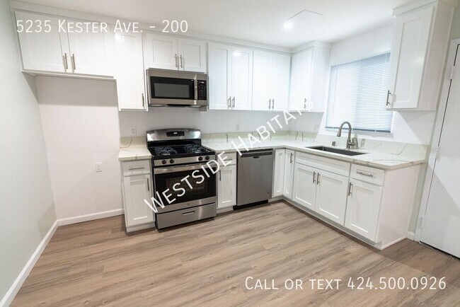 Foto del edificio - 5235 Kester Ave