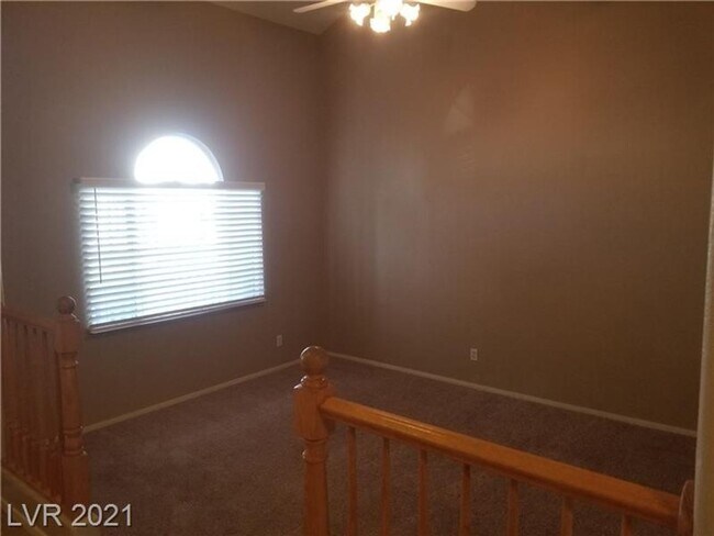 Building Photo - Gated Lamplight Home w/ Pool & Spa!